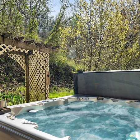 Fireflies And Moonshine Villa Gatlinburg Exterior photo