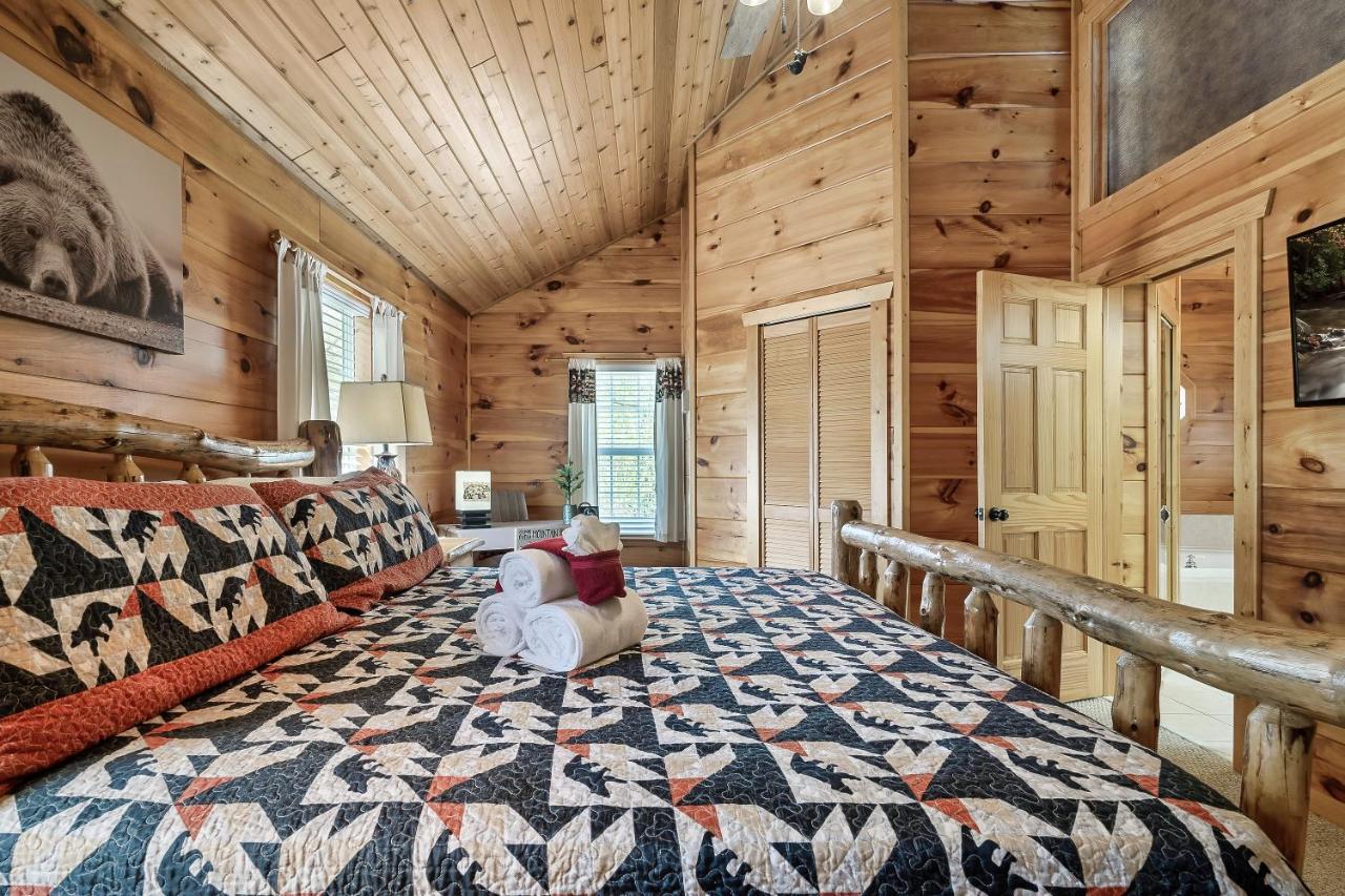 Fireflies And Moonshine Villa Gatlinburg Exterior photo
